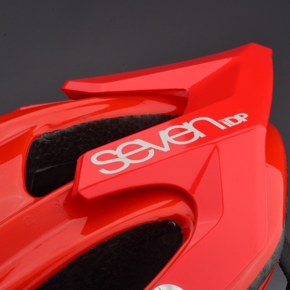 7iDP M4 Helmet Size: Small/Medium - Picture 14 of 16